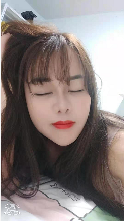 反食多次的漂亮小妹